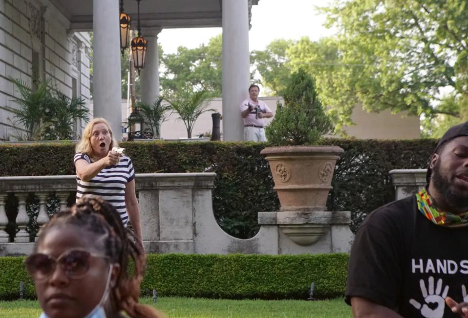 这个名字彻底“臭大街”了?许多人正紧急改名!