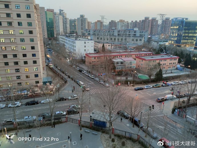 鍔瘮浜歾40pro闀跨劍鎷嶆憚鏁堟灉,鍔瘮浜歾40pro鎷嶇収姘村钩