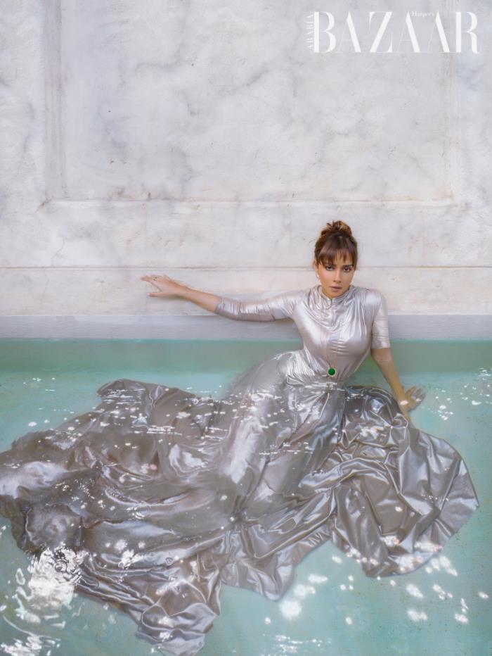 性感时尚的模特遇见大胆的时尚摄影师,会碰撞出怎样的性感火花?