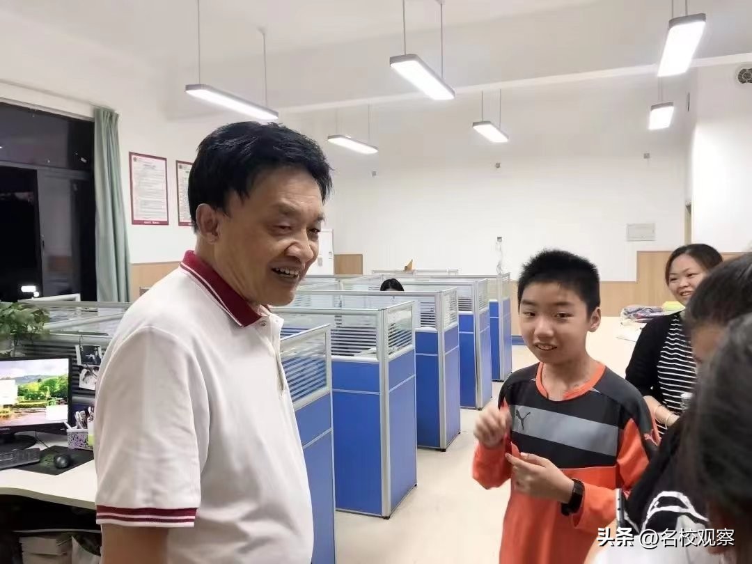 从绵阳、海南、攀西到成都，看“传奇校长”何佳庠的传奇人生