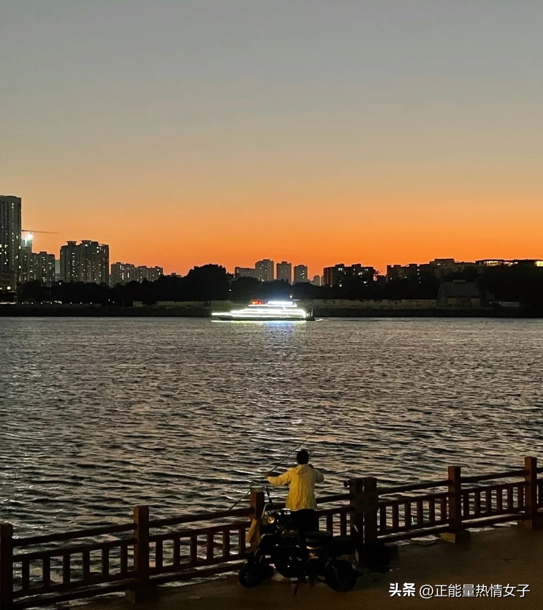 夜晚的广州太古仓码头,广州好玩的地方太古仓码头