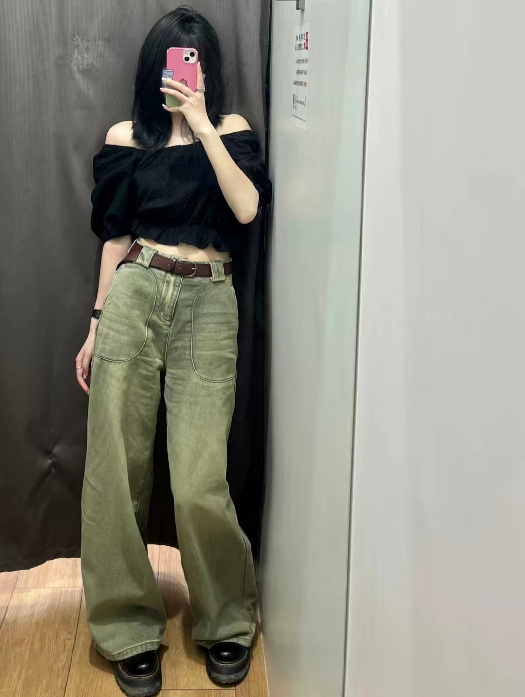 短肥上衣怎么搭配下装图片,宽松秋季款短上衣如何搭下装