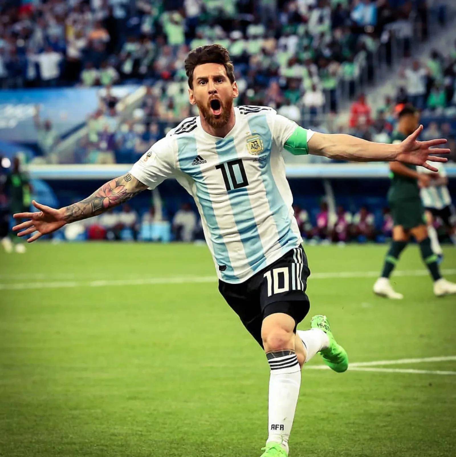 梅西的传奇成长之路纪录片,梅西传奇之路故事