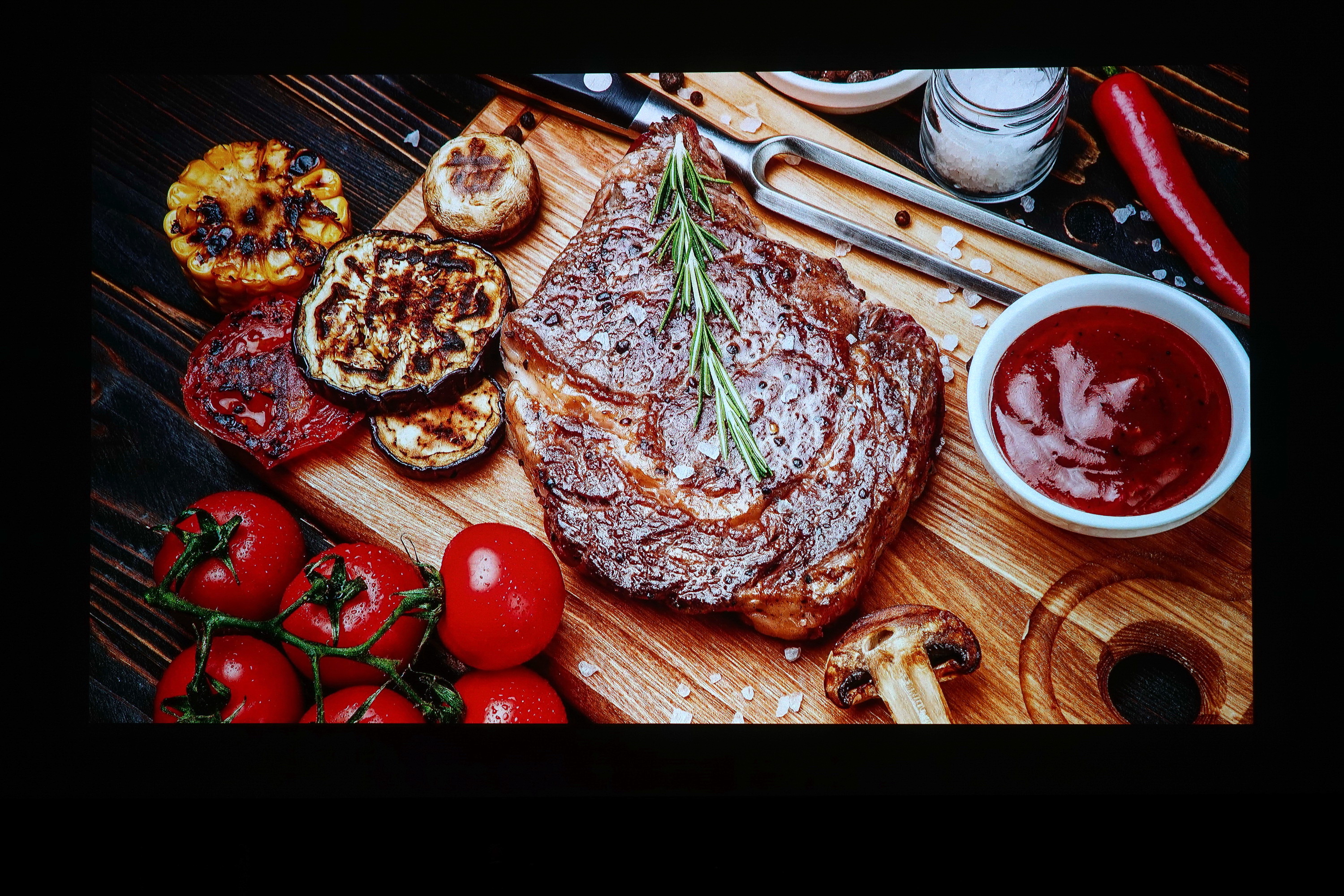 激光投影和nec投影仪哪款最好,necrgb激光投影机