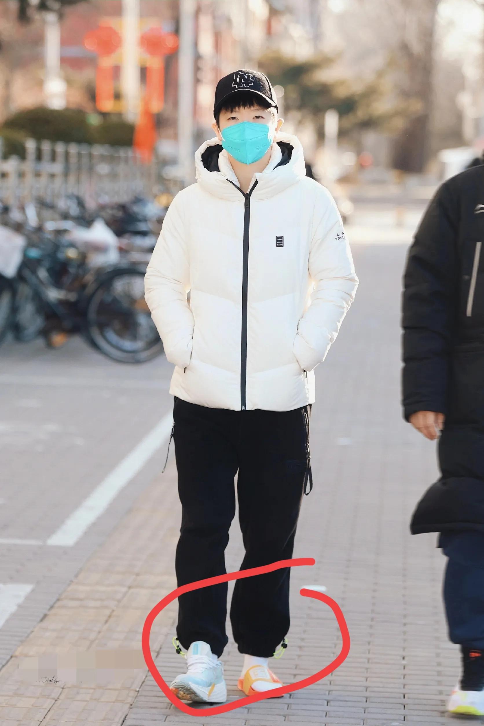 莎莎小脚丫，情系天下莎妈你我她，些许观点奇葩，聆听了3位大咖