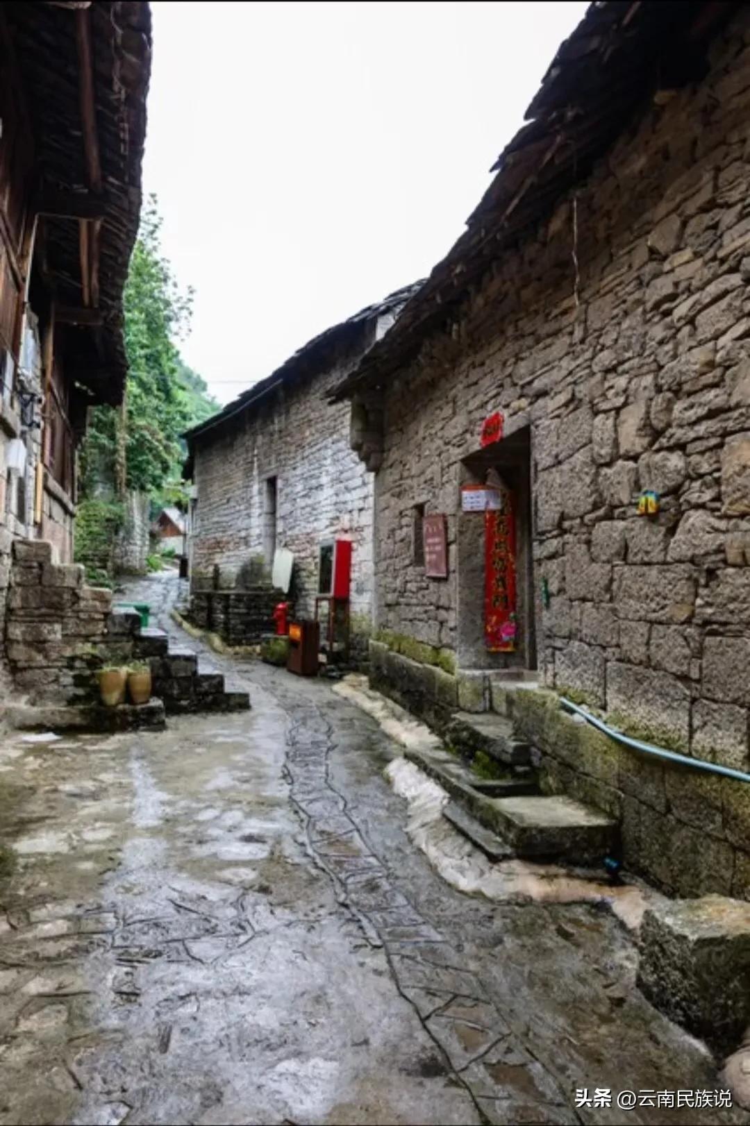 云南少数民族村寨,云南少数民族布依族