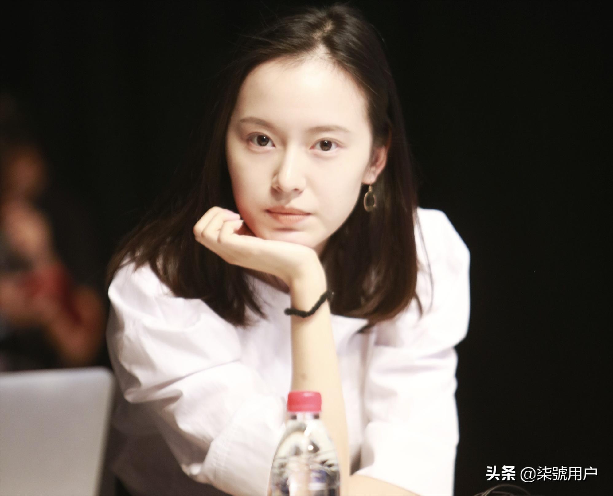 华姐艾楚怡,凤凰主播艾楚怡几岁