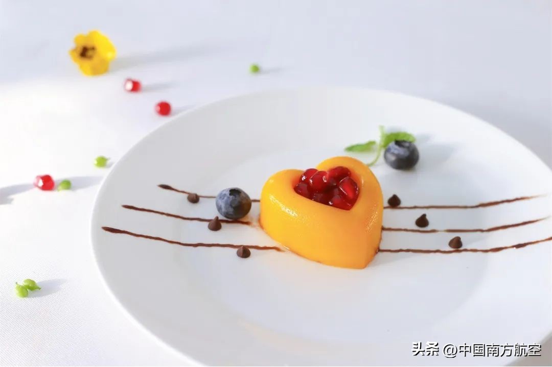 南航国际航班付费经济舱,南航飞机选餐流程