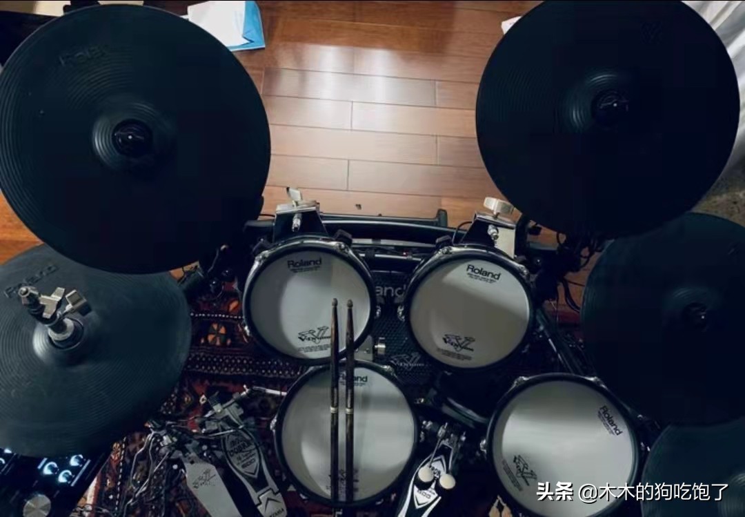 为啥学木吉他的比电吉他的多？今天有人问，那就聊一聊我的不归路