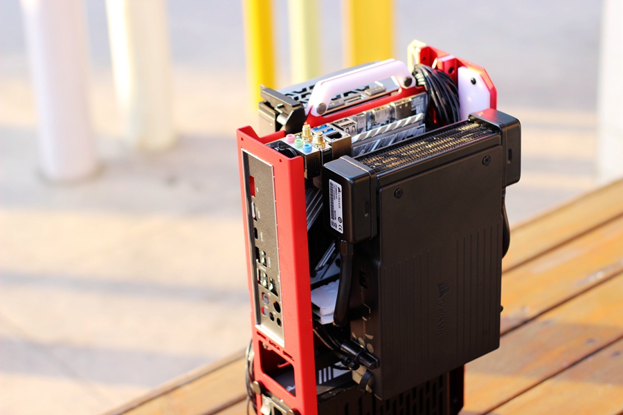 钢铁侠定制电脑,钢铁侠游戏主机