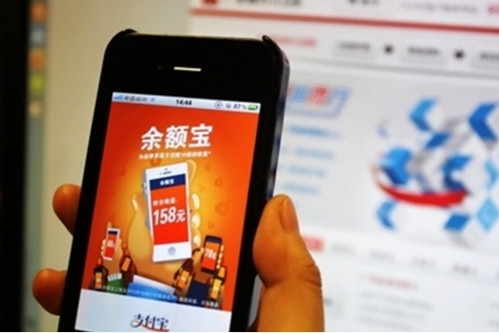 存一百万进余额宝能靠利息生活吗,余额宝放28万利息多少