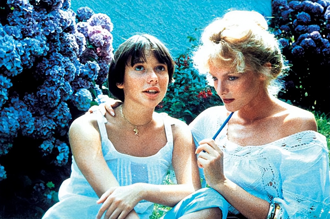 夏日度假季，以电影中的穿搭为模板，把自己想象成女主角