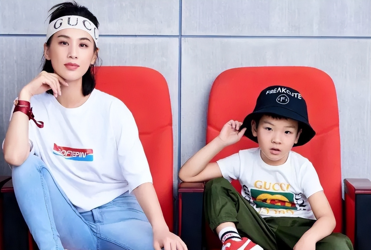 明星小孩上学学费,明星孩子上学的学费不敢想象