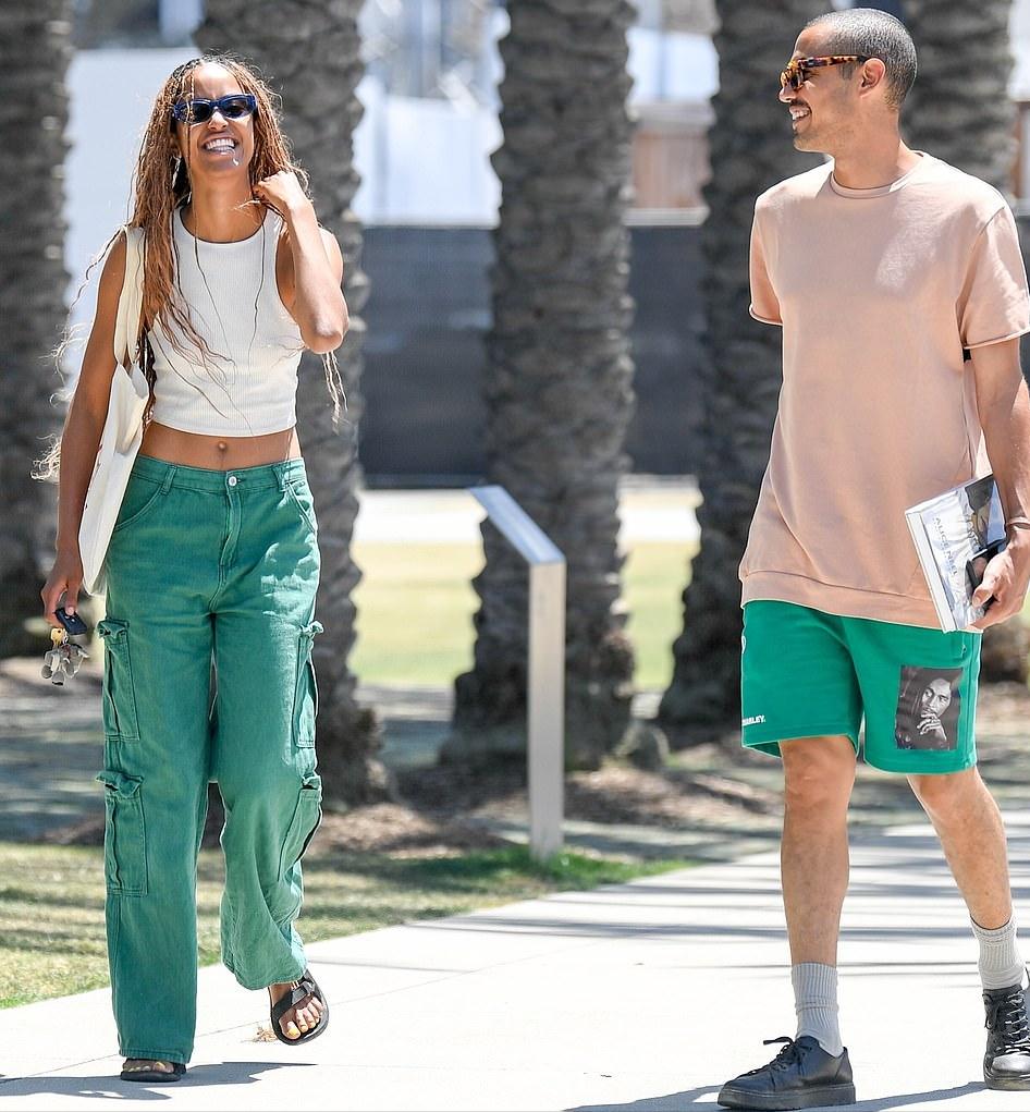 奥巴马女儿和男友约会,奥巴马最近和他女儿视频