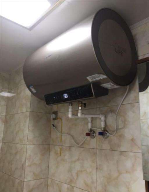 即热式热水器怎么选,家用热水器储水式和即热式哪个好