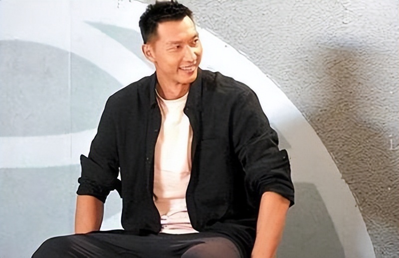 易建联老婆荆灵个人简介,易建联和荆灵爱情故事