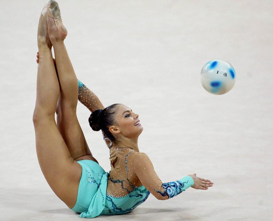 俄体操女星卡巴耶娃,普京和体操名将卡巴耶娃照片