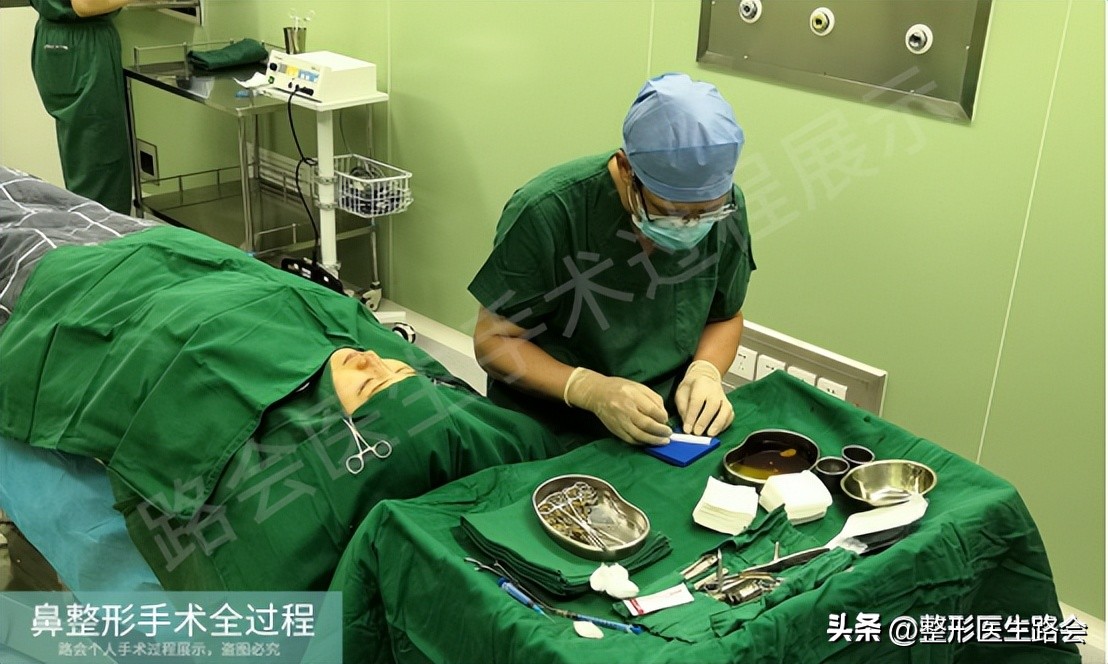 隆鼻手术全过程女生,隆鼻手术到底是怎么进行的