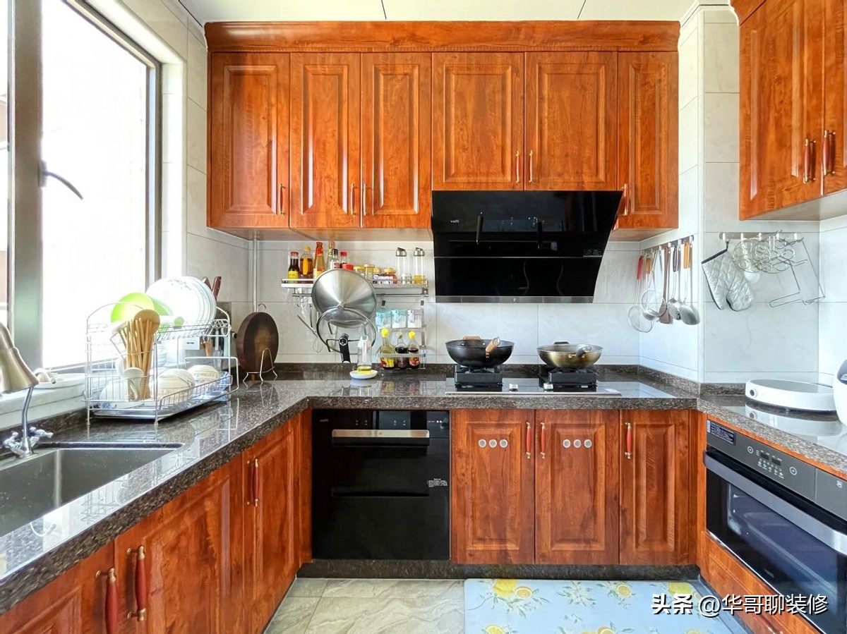 潮汕红木沙发客厅效果图,潮汕客厅小套红木沙发