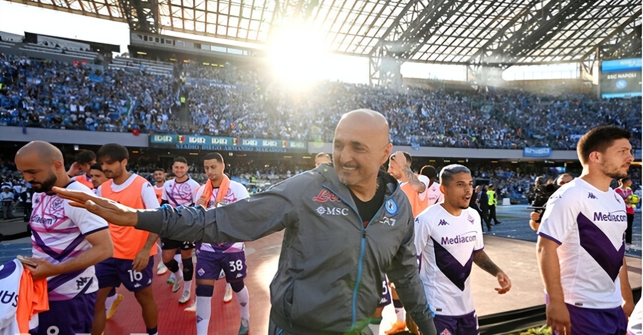 时隔33年带领那不勒斯夺冠的斯帕莱蒂续约不确定接班人孔蒂登场