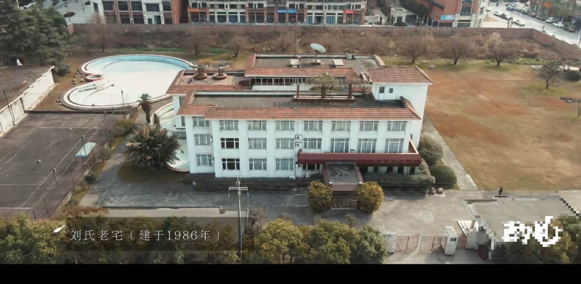 靠10万元发家的江苏首富,1000元起家的四川首富