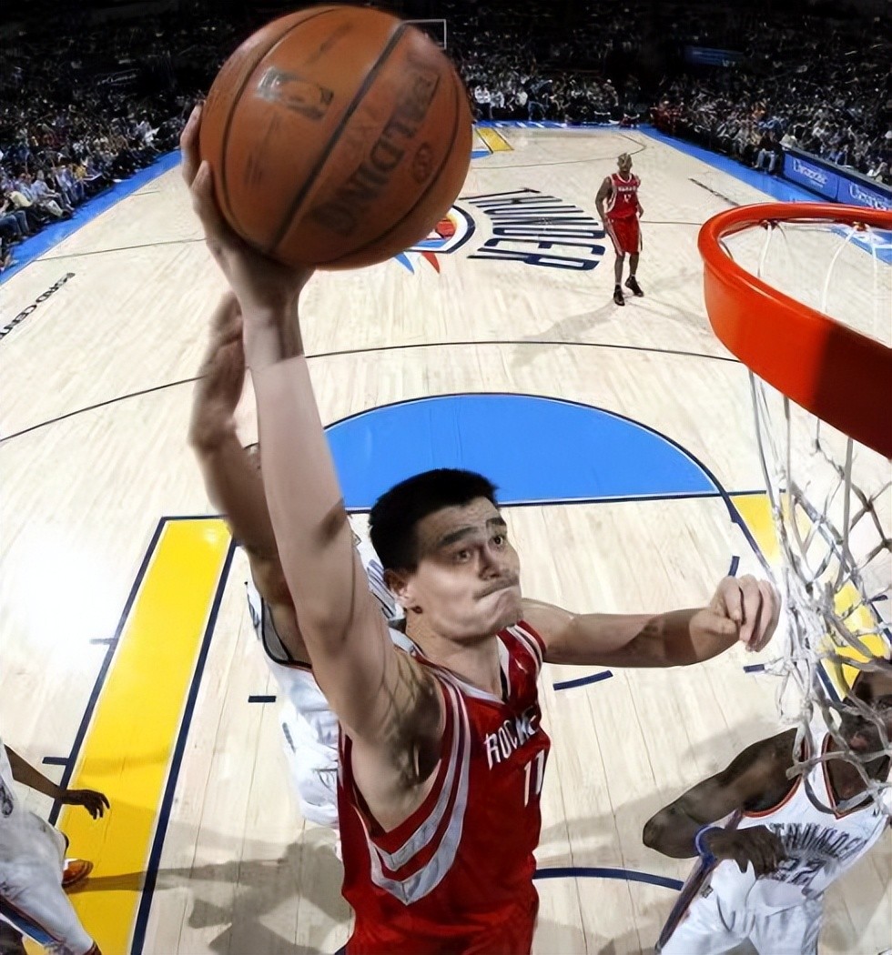 连续三年中锋状元！02年姚明，00年马丁，01年是谁？乔丹都看好他