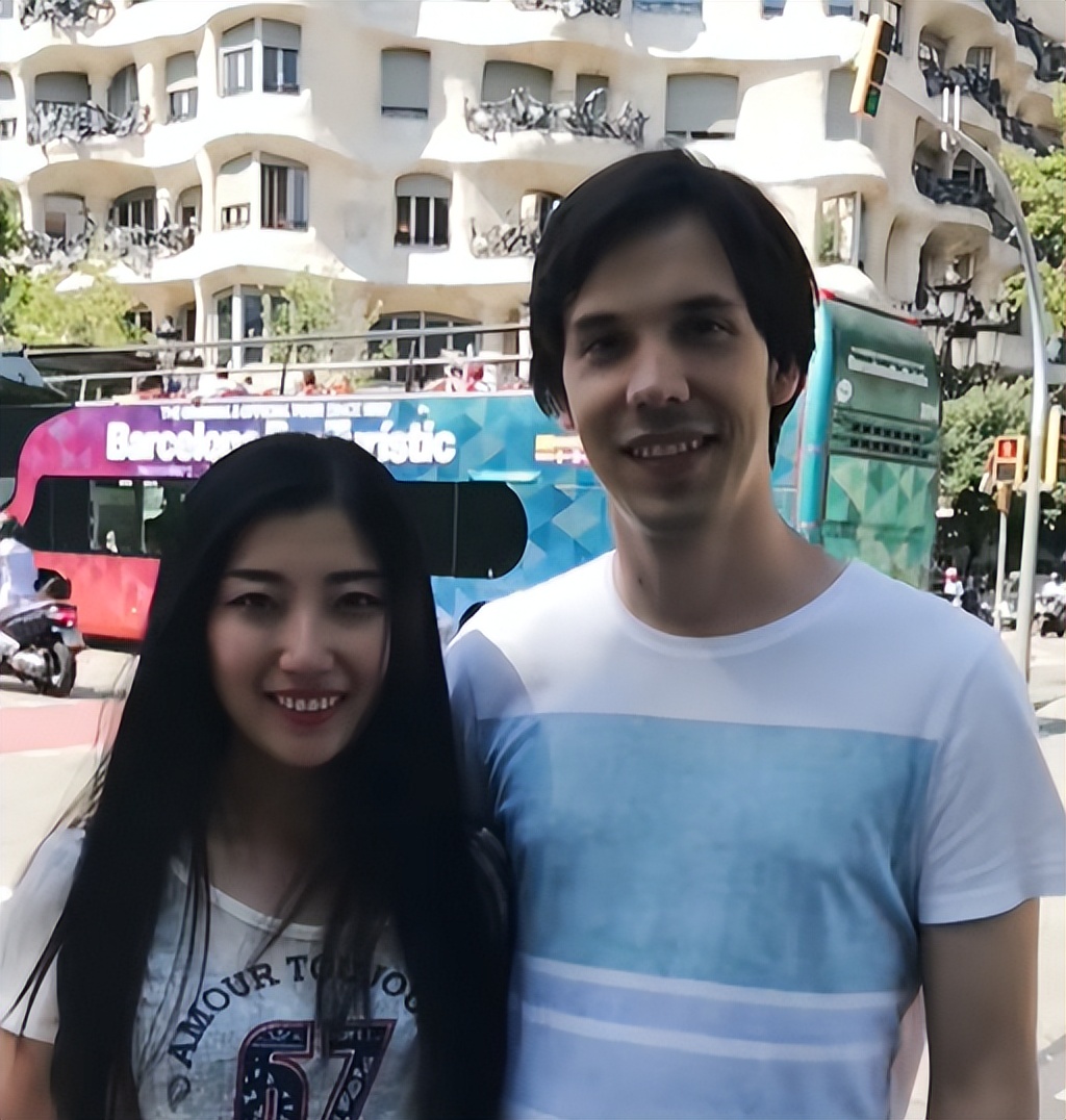 东北美女远嫁西班牙，生混血儿子，被一家学霸宠上天，现变成网红