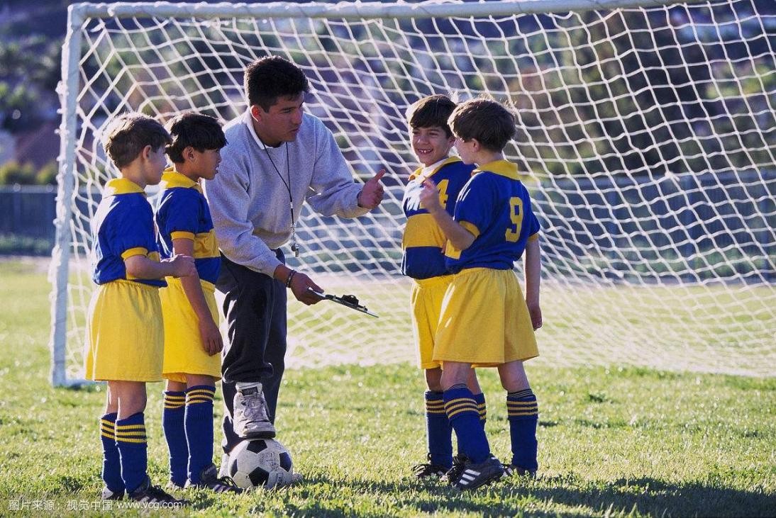 足球D级教练员培训班讲解,足球c级教练员培训教程