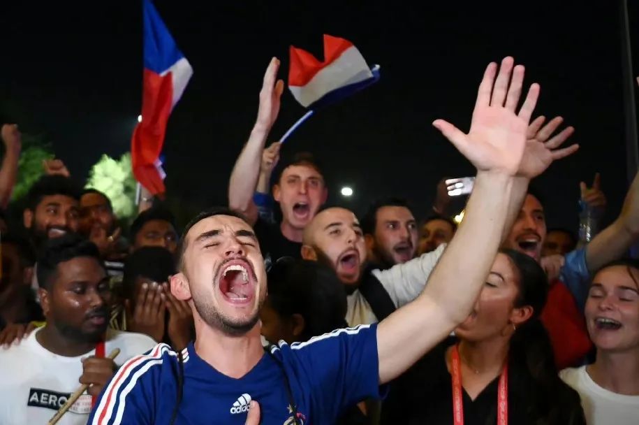 卡塔尔世界杯酒水赞助,卡塔尔赞助商百威