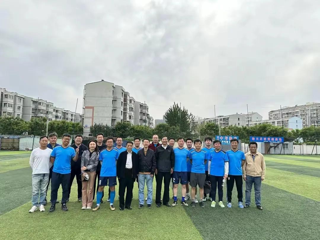 机关队施巧计以逸待劳门前杀千里奔无力回天