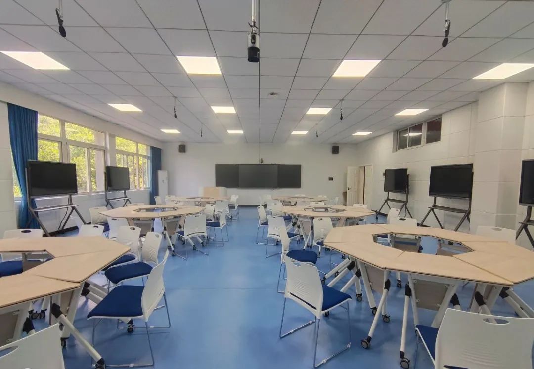 重庆移通学院，中国大学素质教育排头兵：基本的商科教育