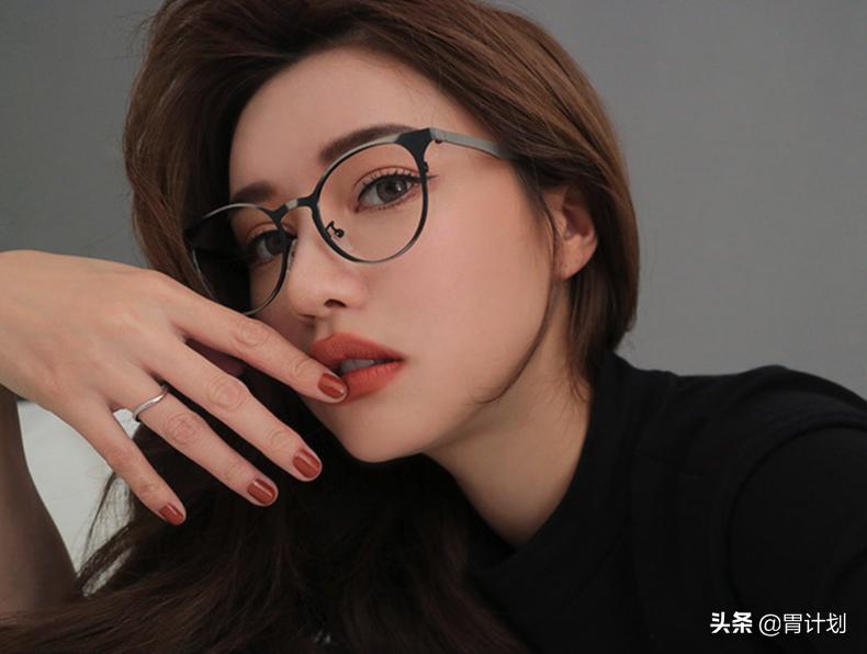 显手白的指甲油高端大气,显手指白的指甲油