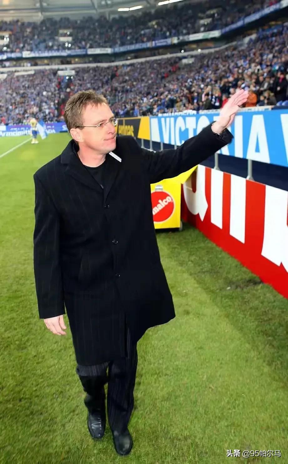 曝曼联将聘朗尼克为球队临时主帅,朗尼克是克洛普师傅吗