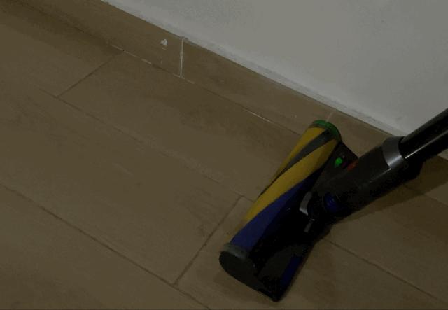 戴森吸尘器国内版和国际版哪个好,吸尘器小狗的好还是戴森的好