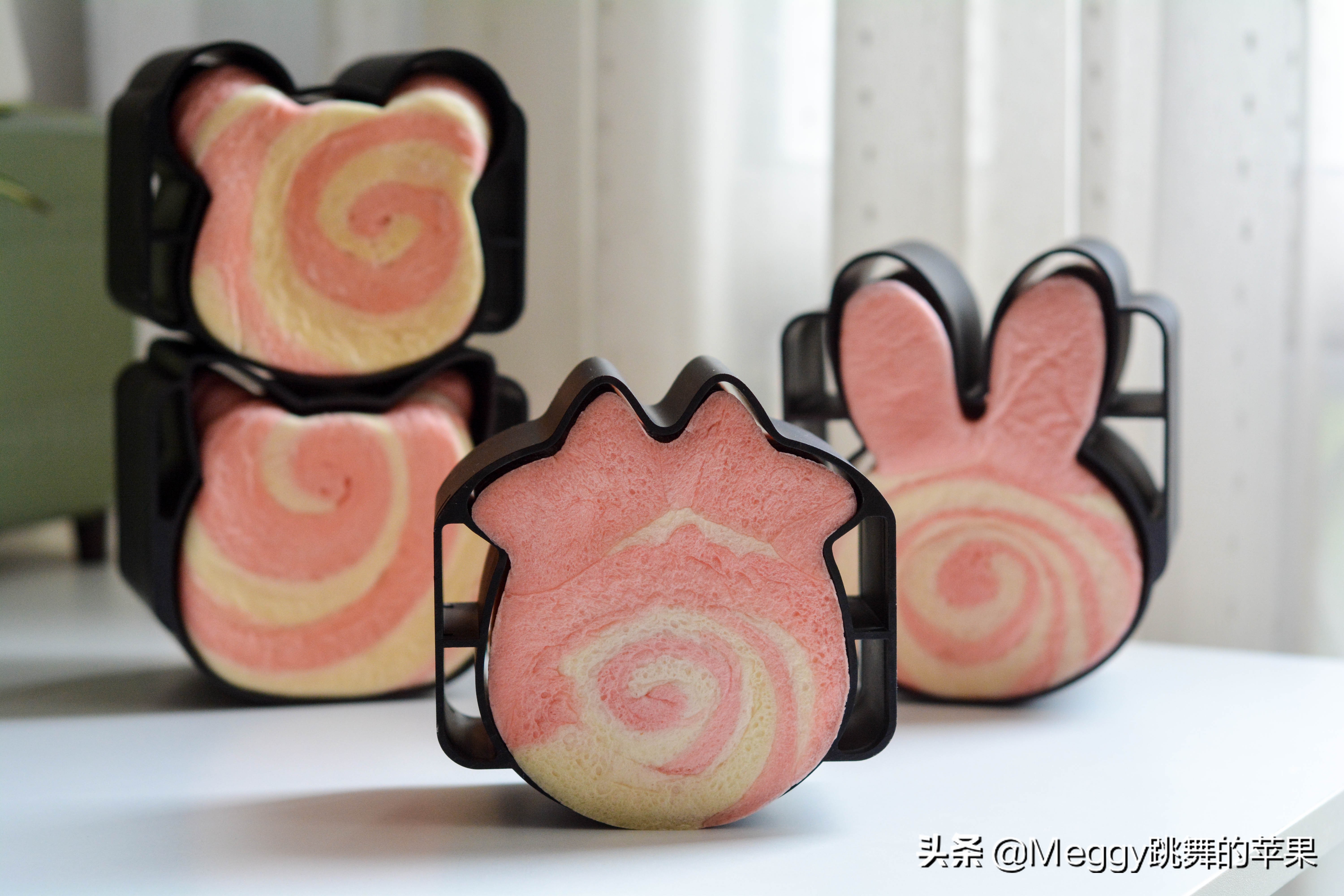 4款有颜有料又好吃的夹心面包,超好吃的紫米夹心炼乳面包推荐