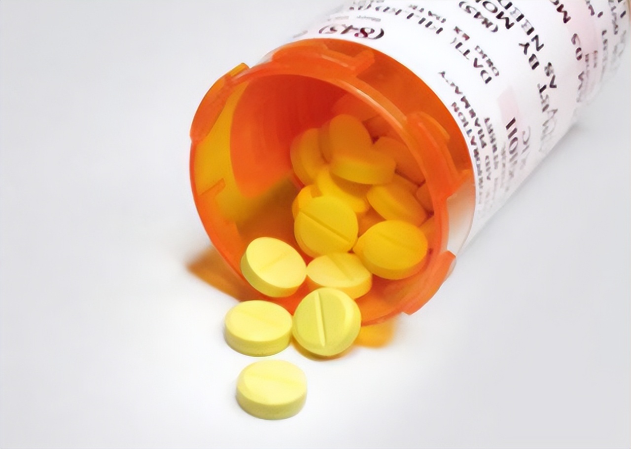 45岁女性吃叶酸有什么好,40岁后每天一片叶酸有副作用吗