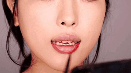 新手如何化妆自然不卡粉,新手如何化妆出无瑕零毛孔的皮肤