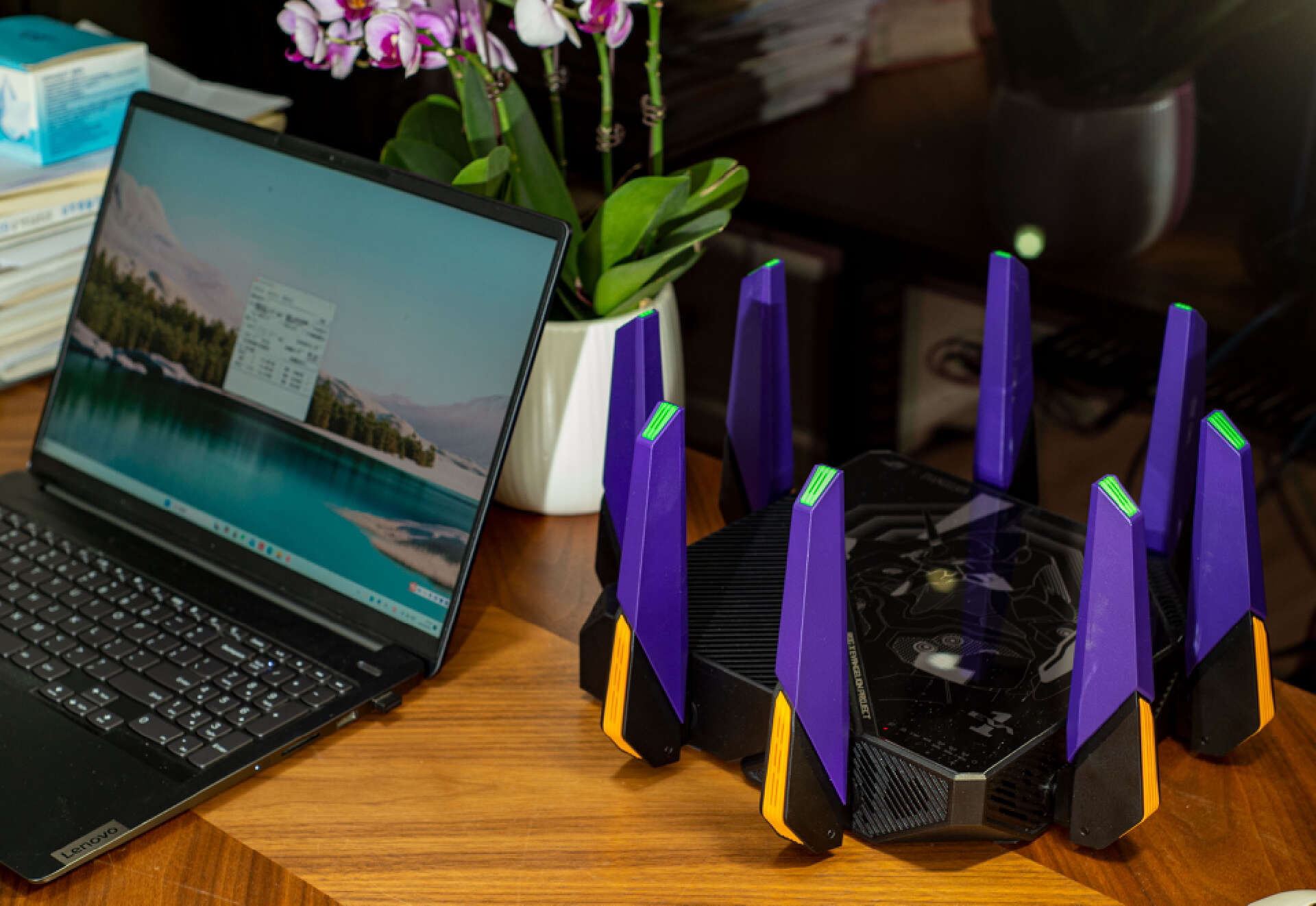 八爪鱼初号机，这应该算路由器天花板了｜ROGGT-AX11000ProEVA