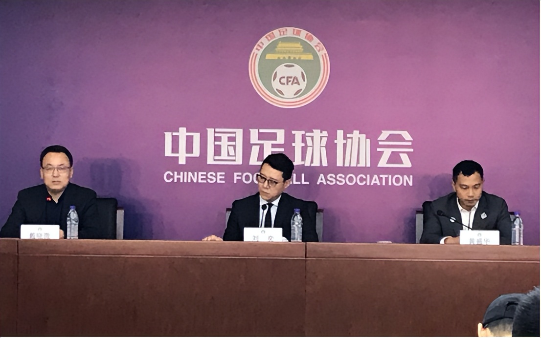 国外评价贵州村超足球,外网热议贵州村超