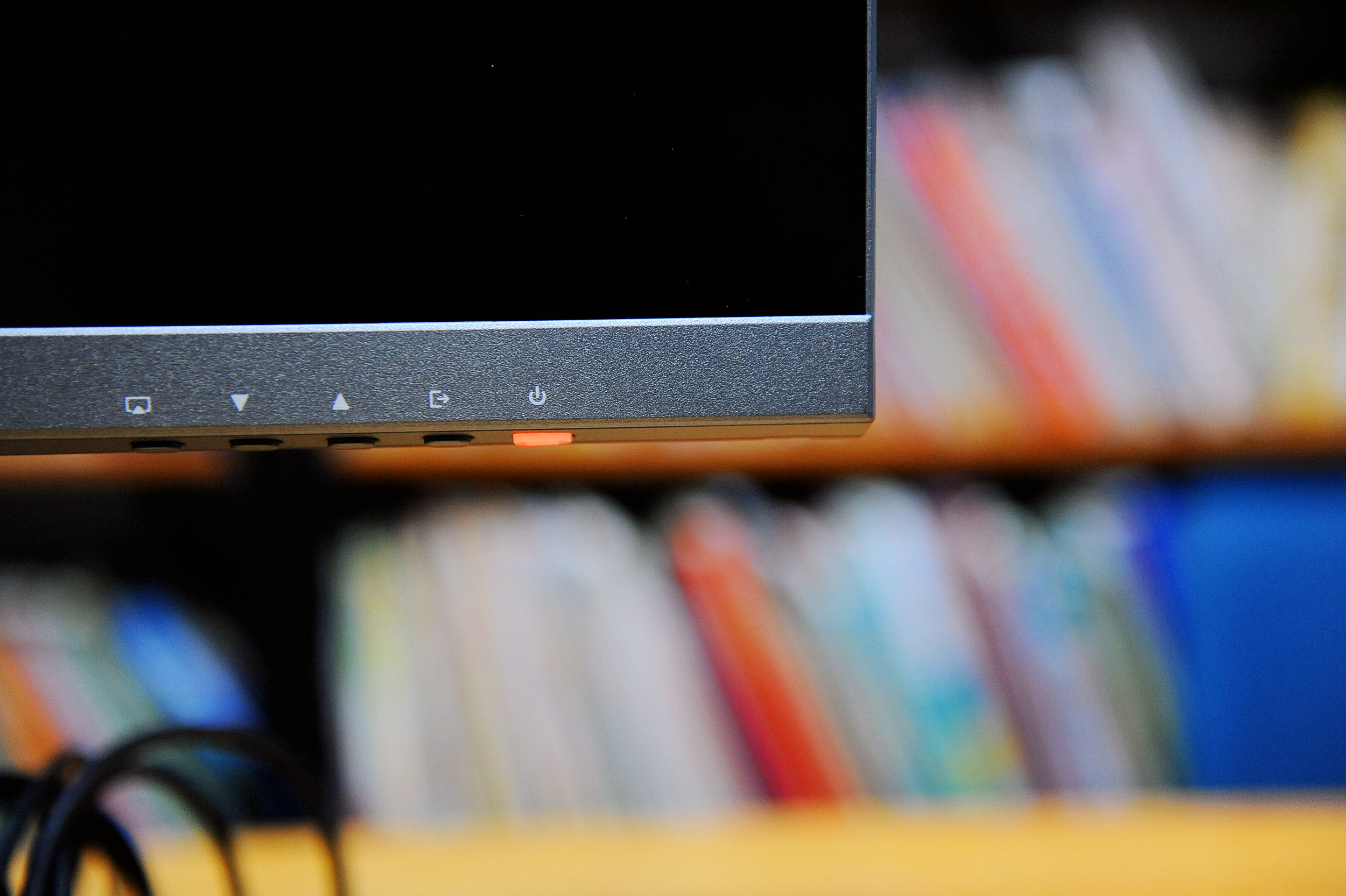 红魔显示器4k160hz,红魔4k电竞显示器什么水平