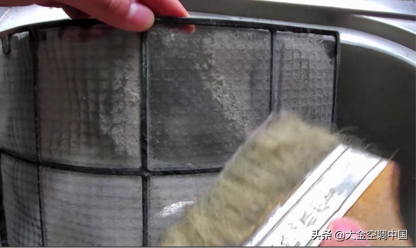教你一分钟自己清洗空调,自己动手清洗空调说说