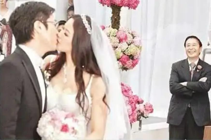 豪门儿媳生了三儿,豪门儿媳怀了四胞胎