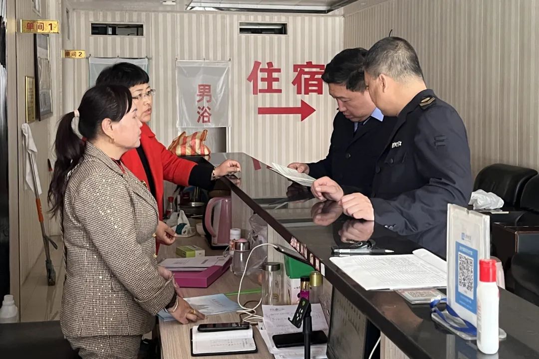 万荣县卫健行政执法队开展公共场所集中空调通风设施监督检查