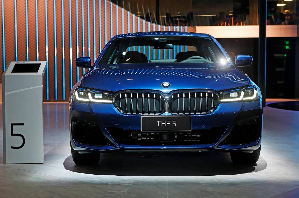 雷克萨斯5系2019,雷克萨斯es200和宝马5系对比