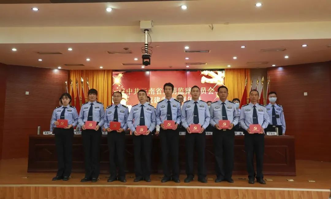 暖警心解警忧聚警力,暖警心解警忧用行动凝聚力量