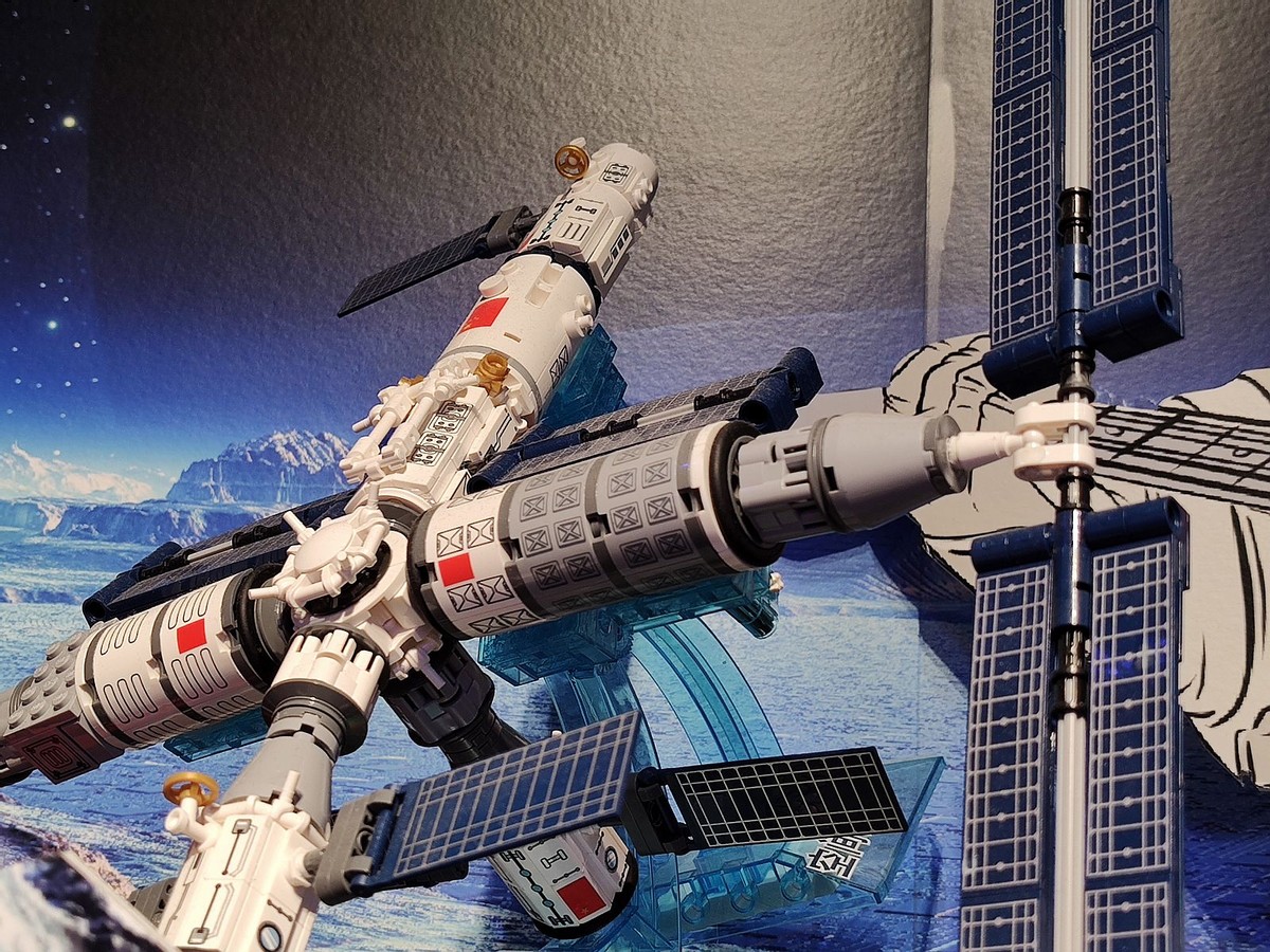 motorazr折叠屏第2代,motorazr2022折叠屏手机怎么样