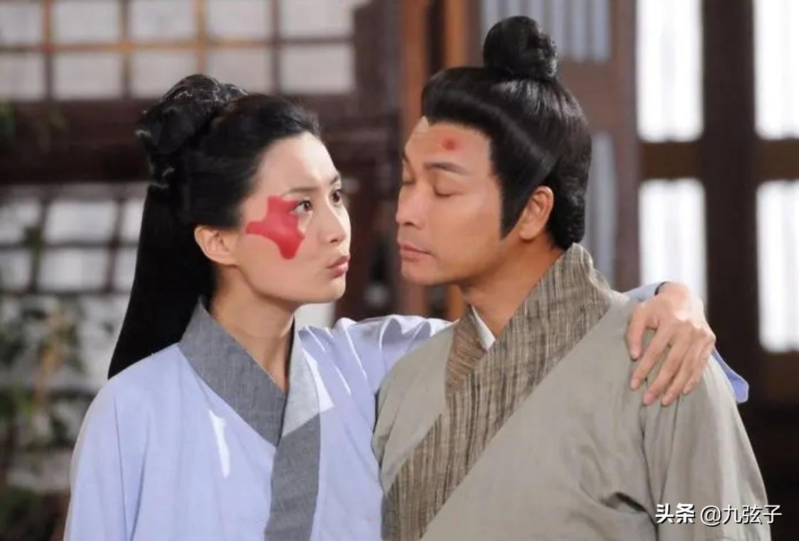 陈法拉谈婚后生活,陈法拉二婚后与女儿合影