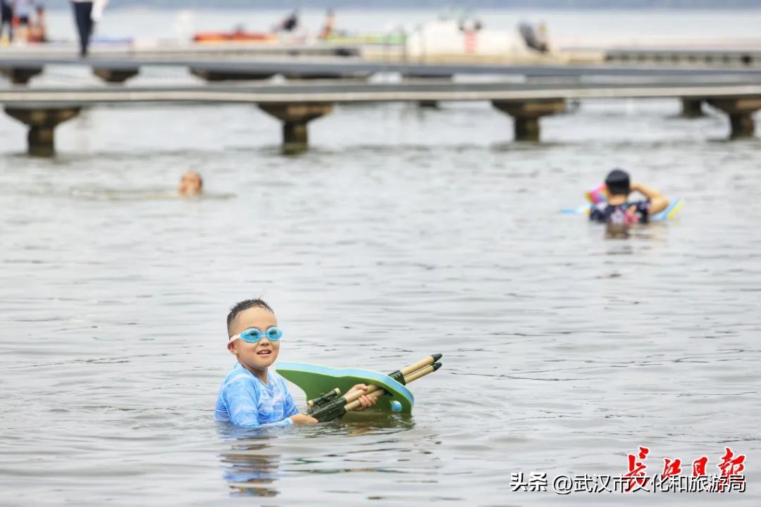 东湖听涛泳场水上运动营地日出,东湖听涛泳场最近视频
