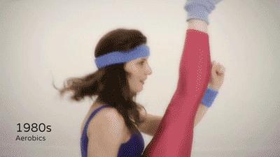 网红阿爽铁三穿着引争议,阿爽打扮