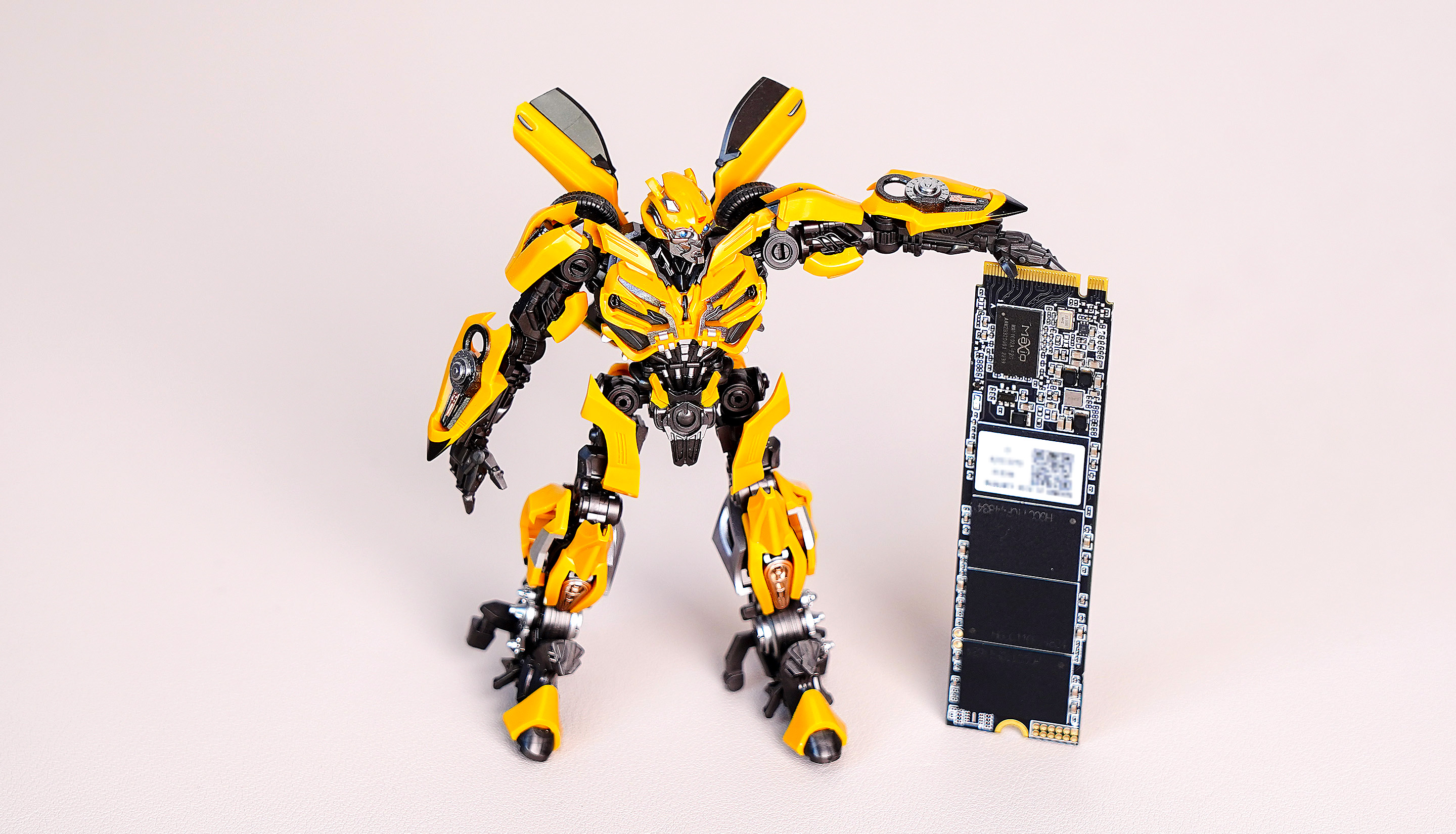 国产SSD新势力崛起，2023上半年PCIe4.0固态硬盘推荐